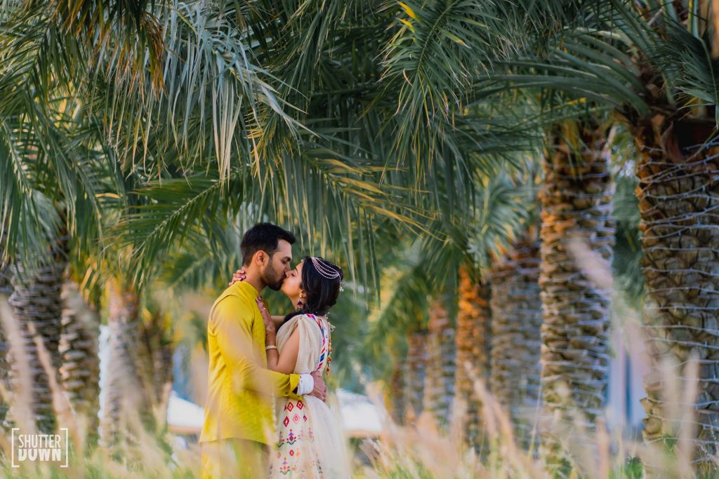 Mrighna & Shallabh's Romantic Kissing Picture at their Mehendi Ceremony in Fujairah