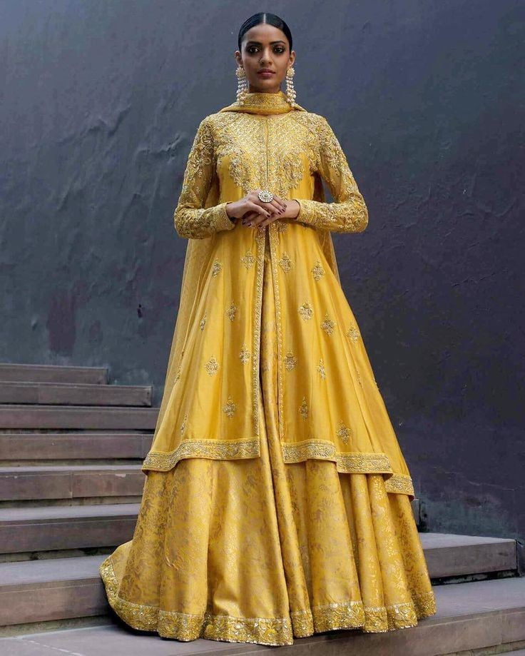 Shraddha Kapoor In Our Gulghast Poulami Lehenga Set – Torani India