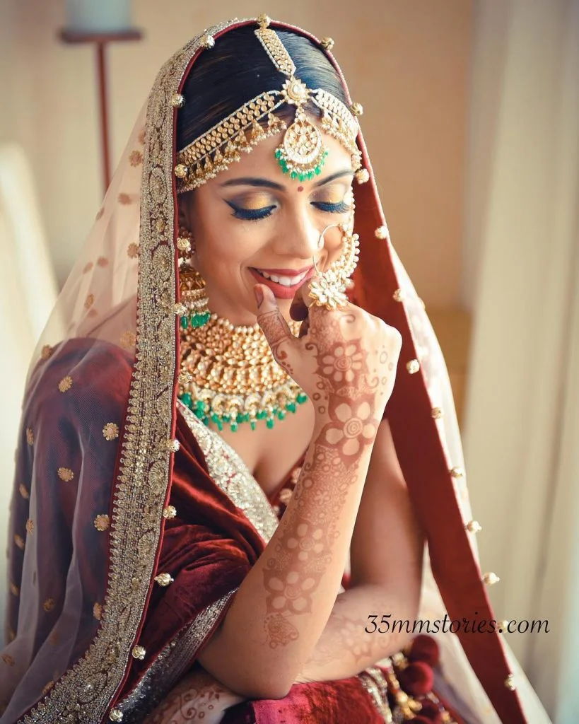 Pratishtha Arora bridal Golden eye makeup