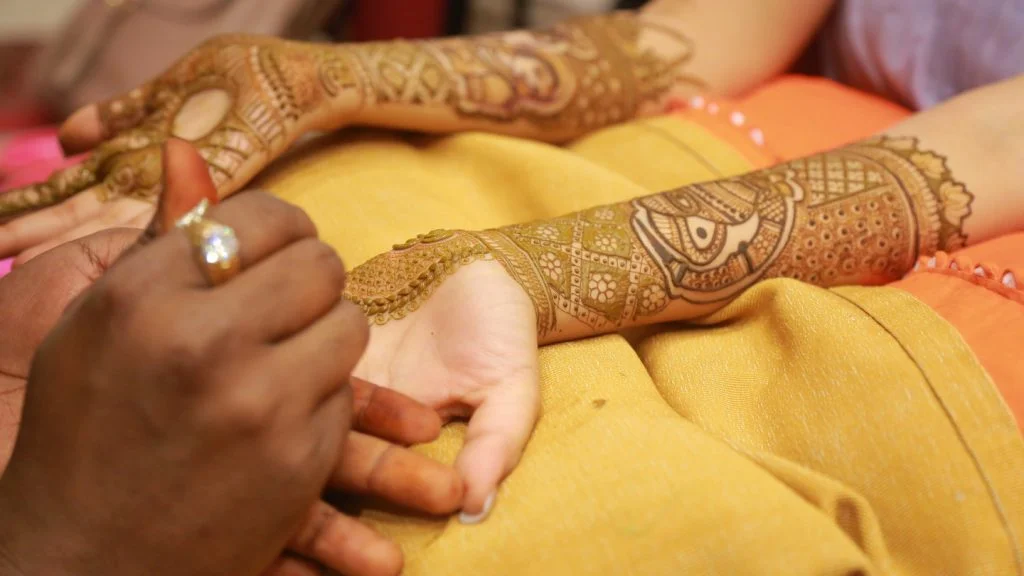 mehendi design on hand for indian bride
