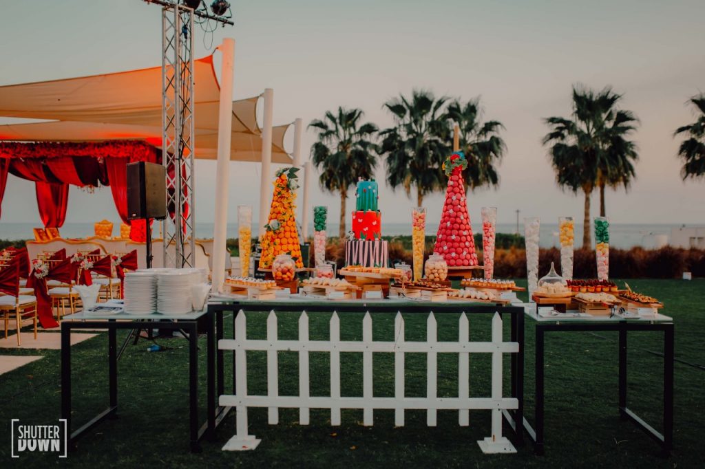 beach wedding food bar and decoration by Ferns and Petals Weddings