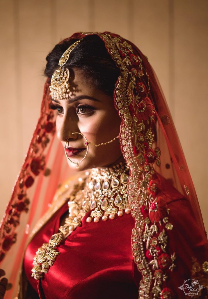 traditional gold maang tika and bridal jewellery