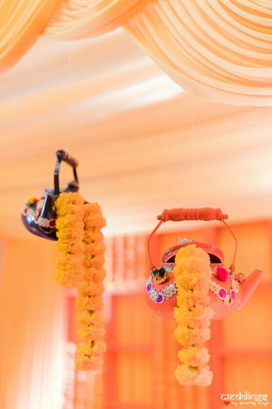 Unique Pot hangings for this 'Rangeelo Rajasthan' themed Mayra function in Thailand