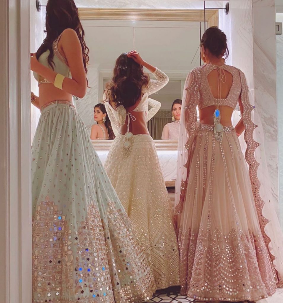 Pastel Mirror Embellished Bridal Lehenga ka Blouse ke Back Design For Wedding Ceremony