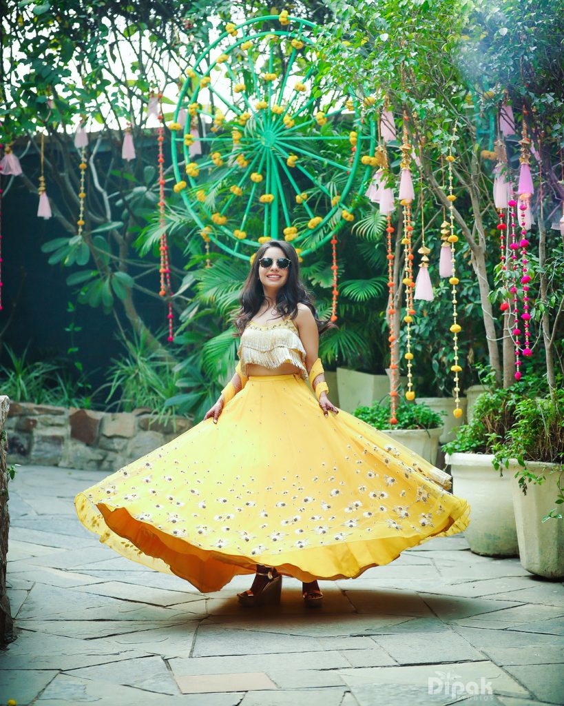 white tassel mehendi blouse with yellow lehenga 