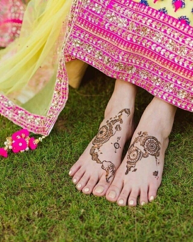 minimalistic modern bridal mehndi 2020 design