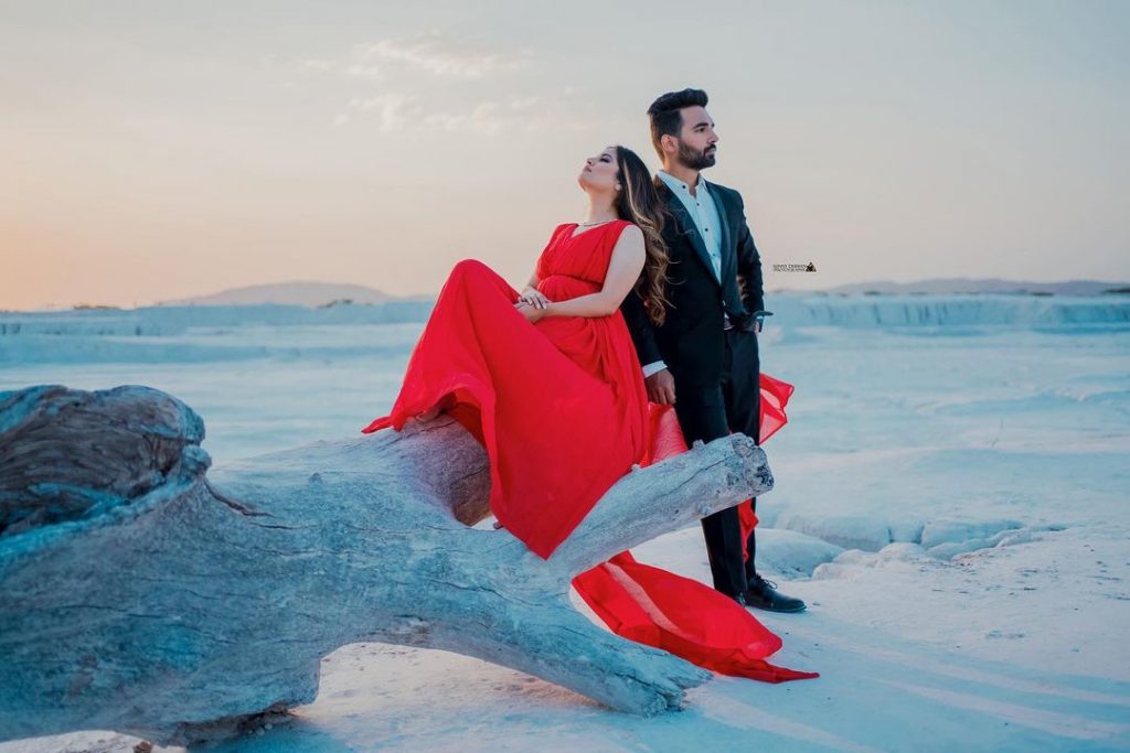 pre wedding shoot in snow