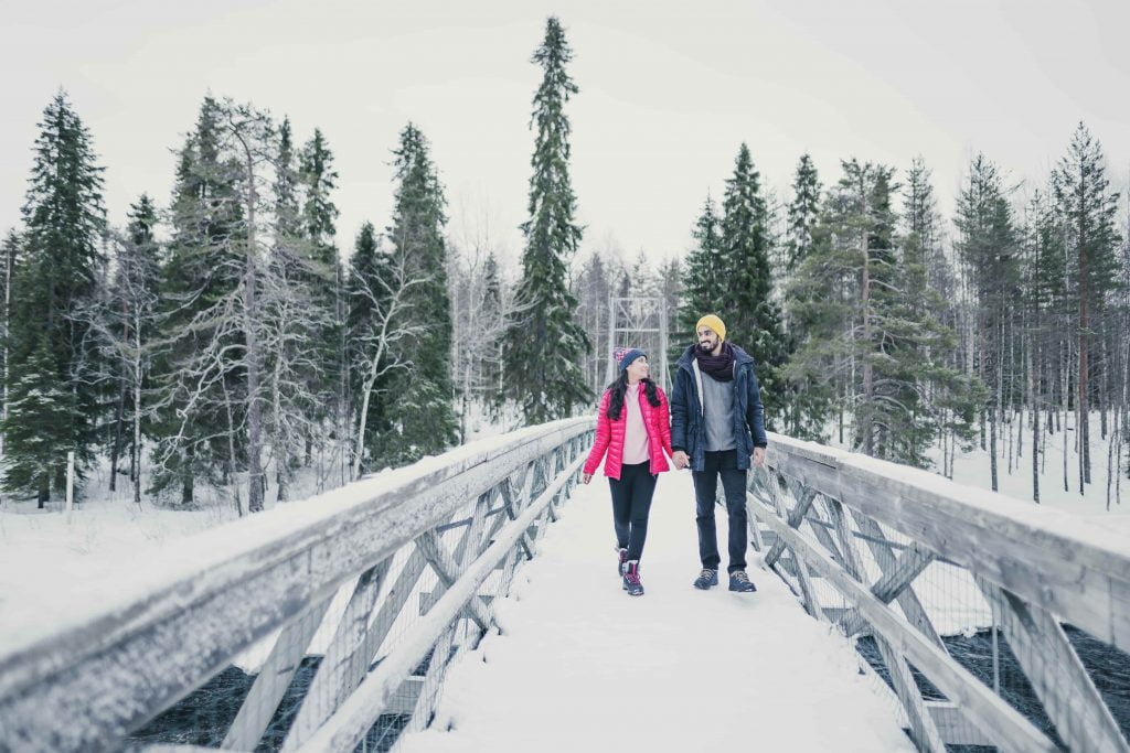 cute couple pose idea in Hillstation photography