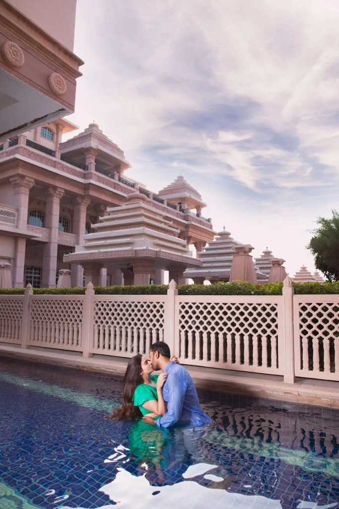 intimate couple pose ideas