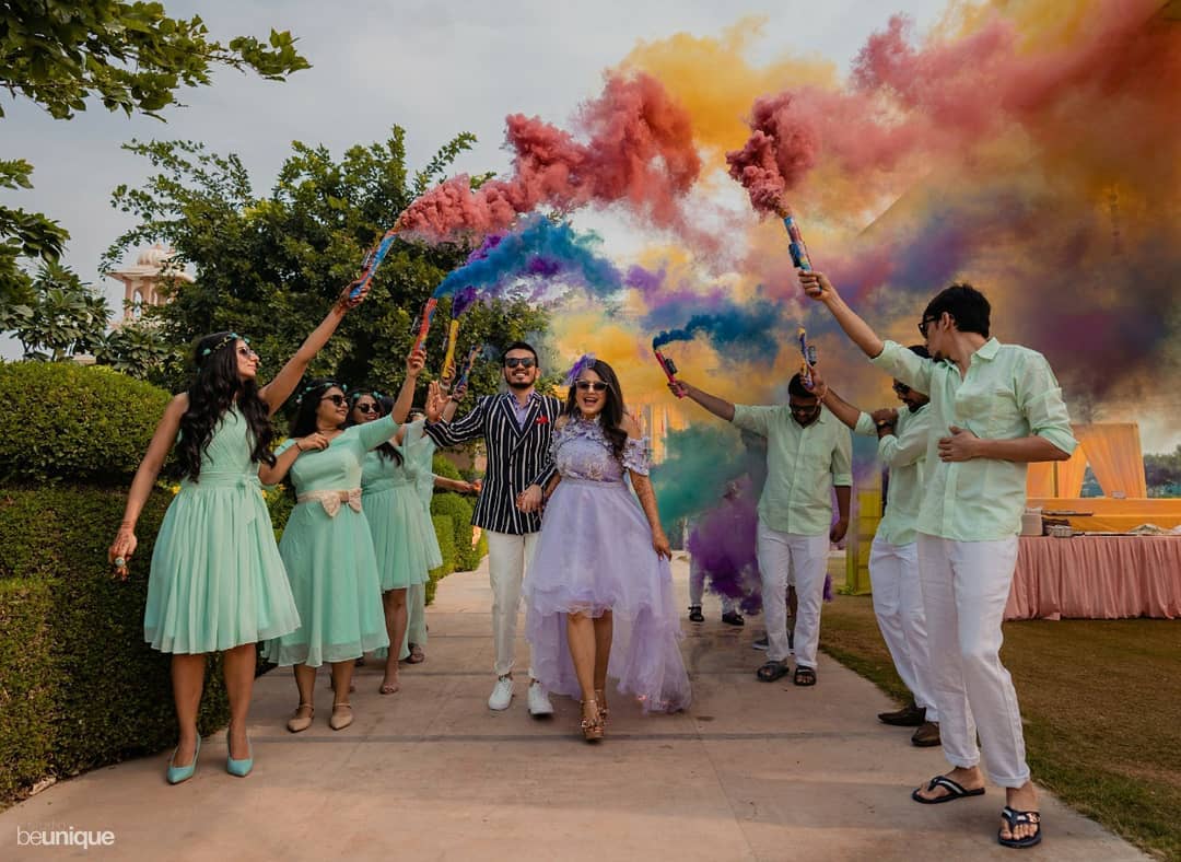 smoke bomb best bride and groom entry ideas