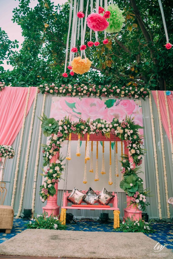 Organize the best haldi and mehndi ceremony with our special golden and  yellow theme décor to become the talk of the town | Delhi NCR