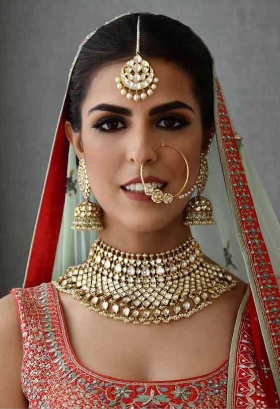 diamond choker as bridal jewellery for rectangular face shape