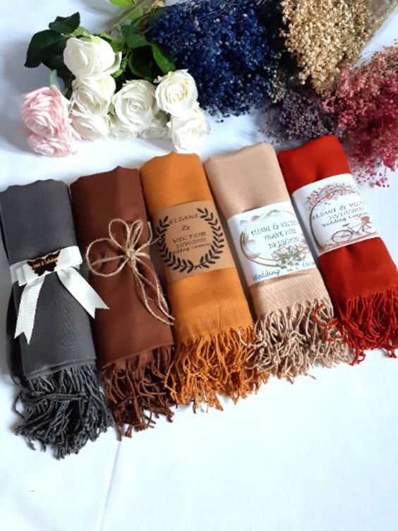 pashmina wrap wedding favors