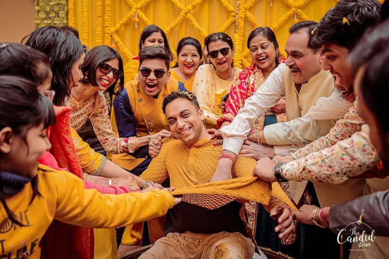 friends haldi bride pose · Free Stock Photo