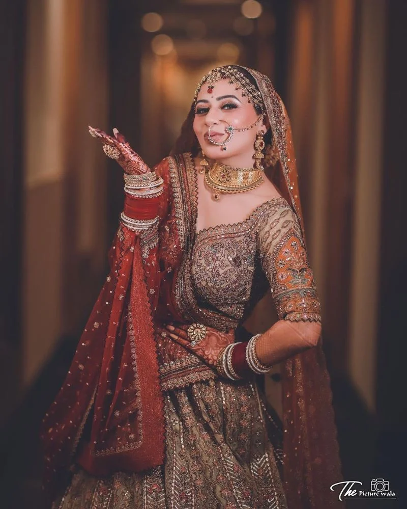 40 SOLO Bridal Photoshoot Poses with PICS Tips to Ace the Perfect  Dulhan Pose