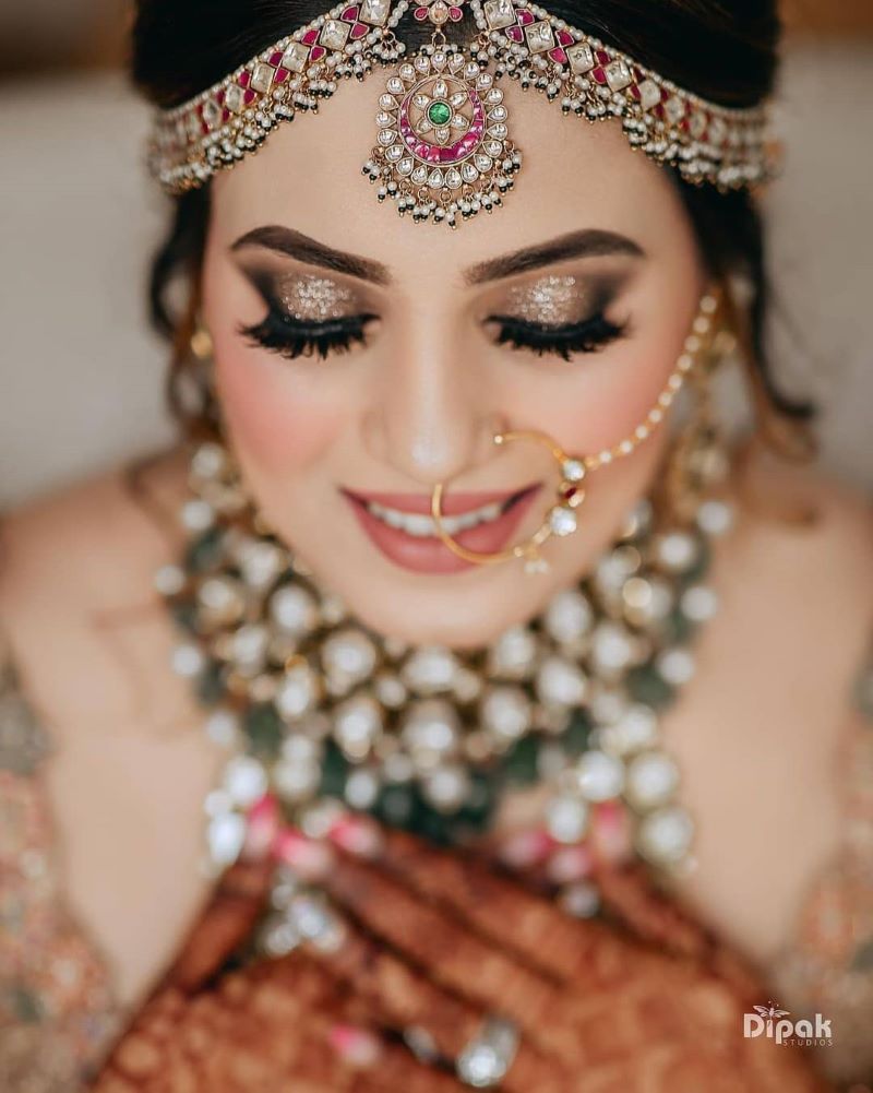 makeup bridal photoshoot poses 