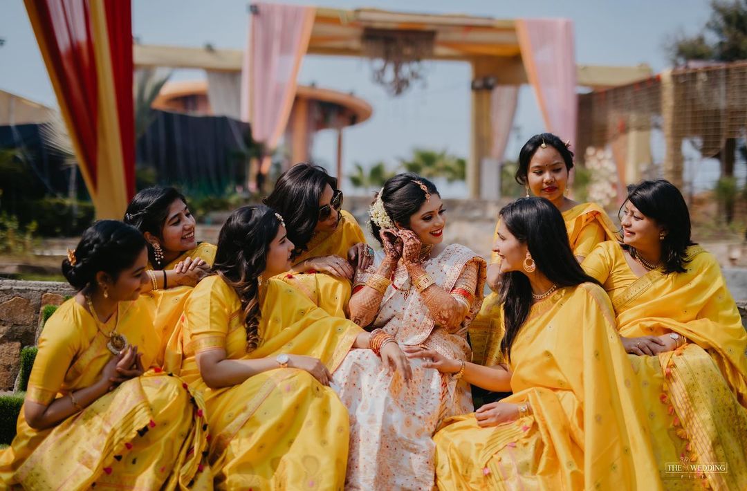 Haldi photoshoot poses - haldi poses with sister group poses