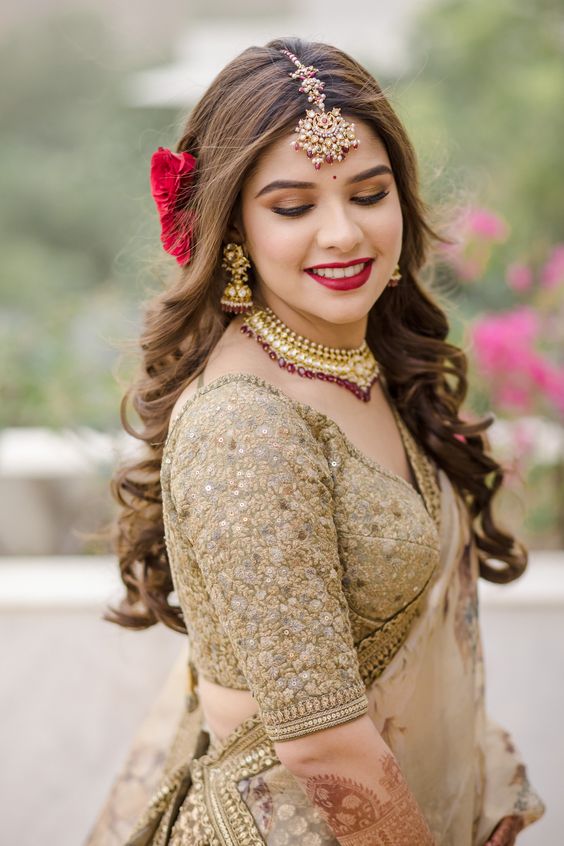 engagement look of bride - engagement eye makeup - latest engagement look for bride in lehenga