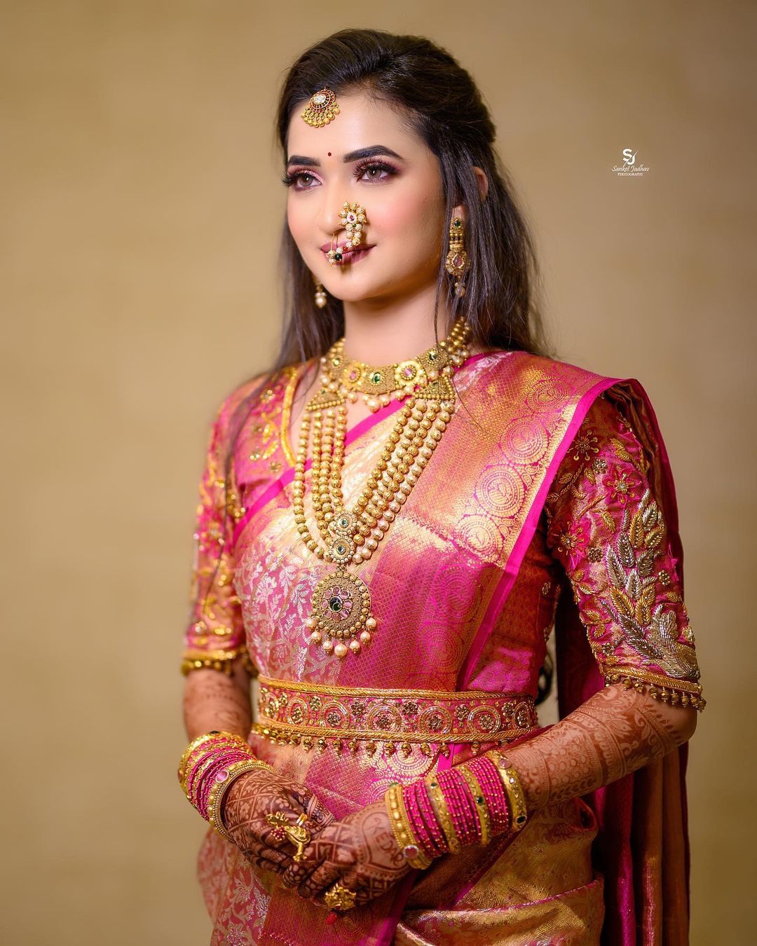engagement makeup look marathi - best engagement makeup look in saree - best engagement makeup look for Maharashtrian bride