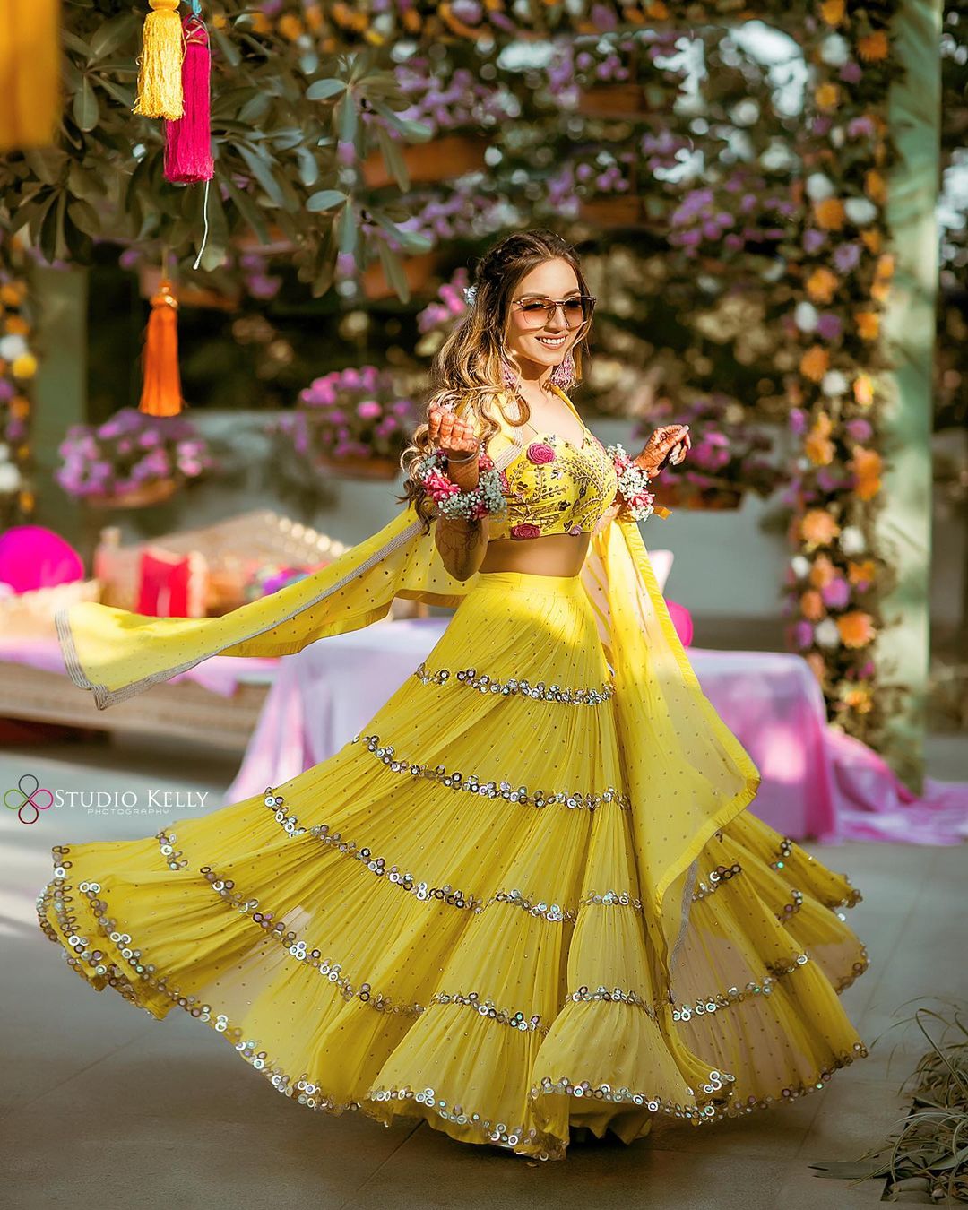 Haldi photoshoot poses and pic ideas for solo bride