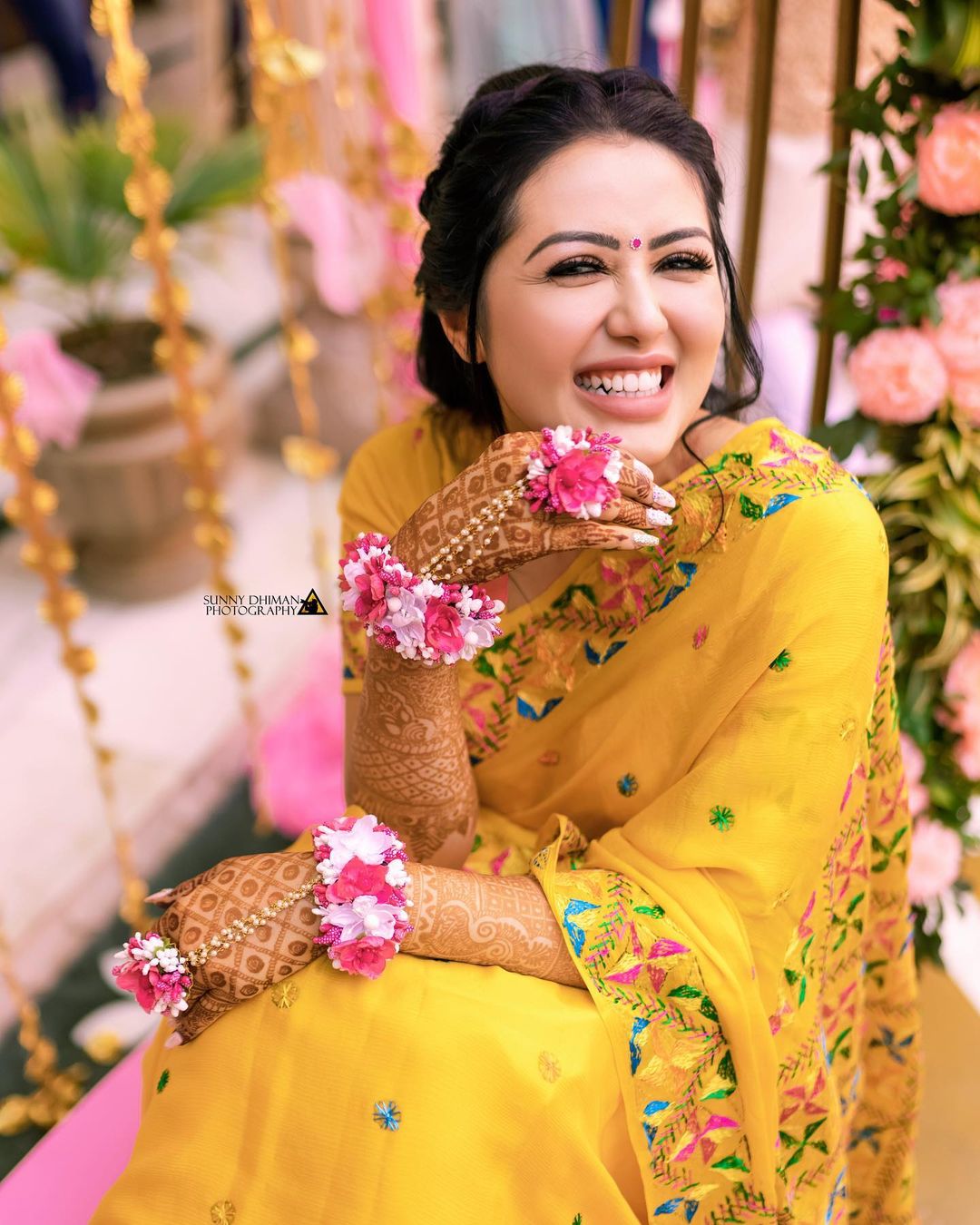 Haldi photoshoot poses for brides pic ideas 