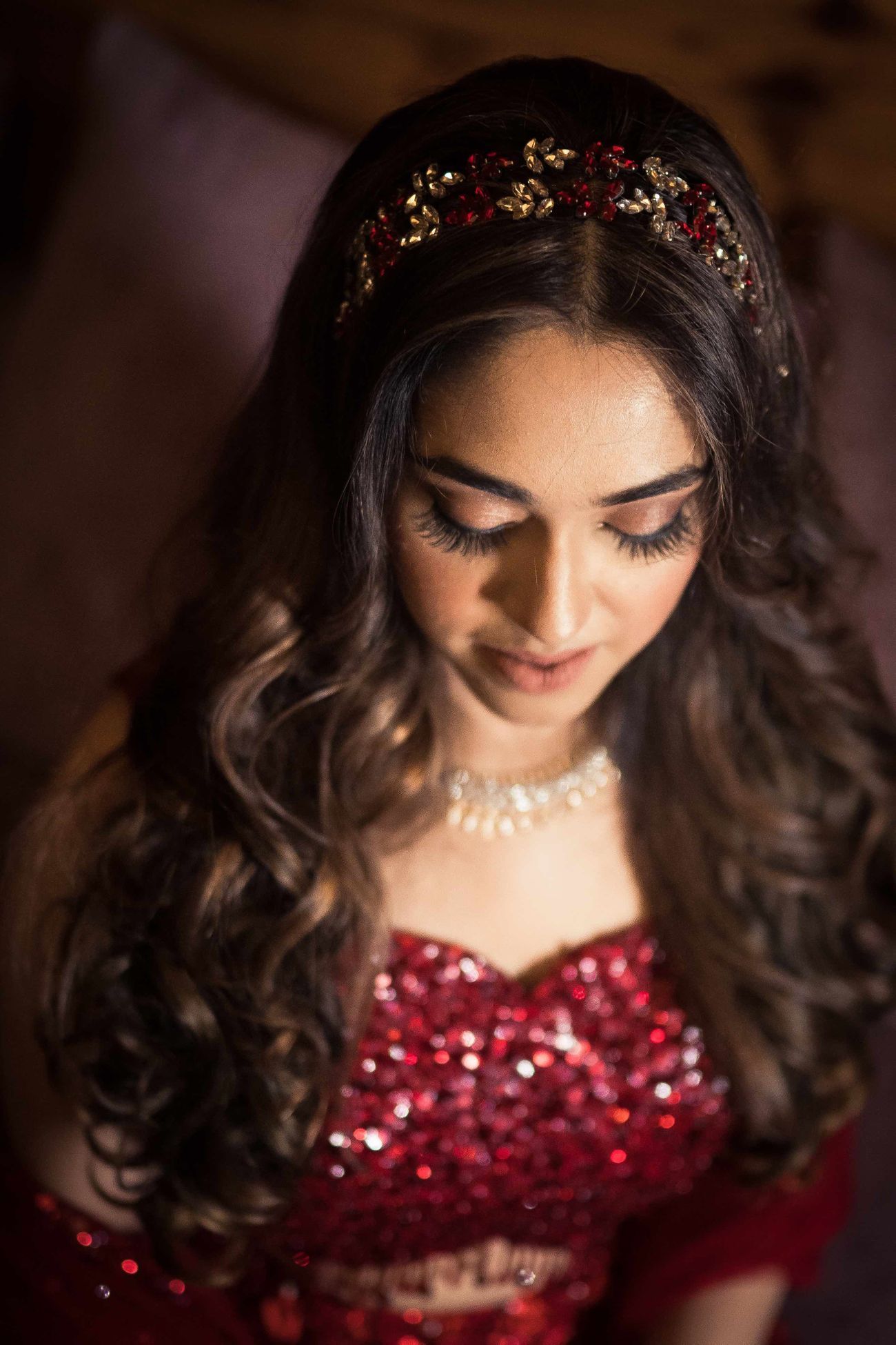 best and simple hairstyle for engagement with headband