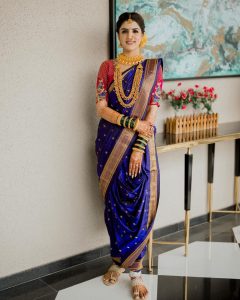 Share more than 159 nauvari saree hairstyle simple - ceg.edu.vn