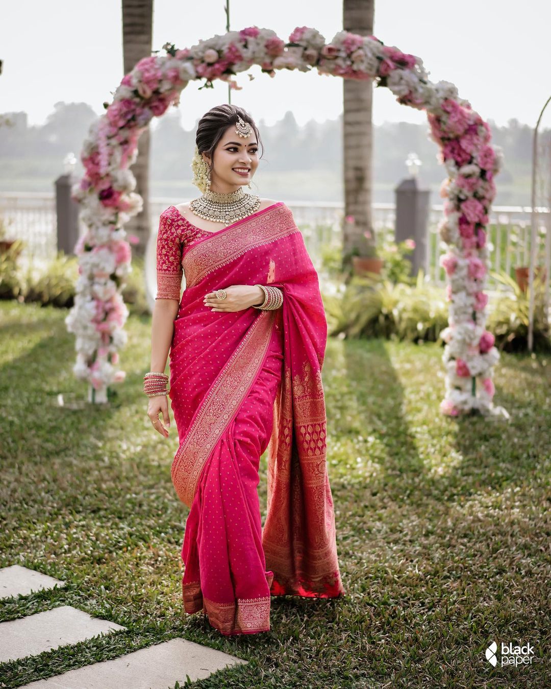 fancy and chic pink saree with golden border