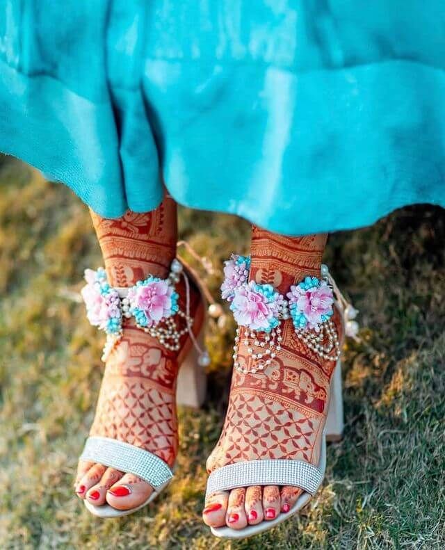 floral bridal anklet design with pearls