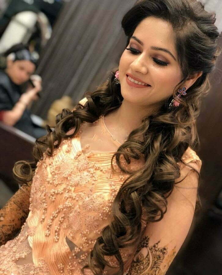 Best Indian Hairstyles For Party - Boldsky.com