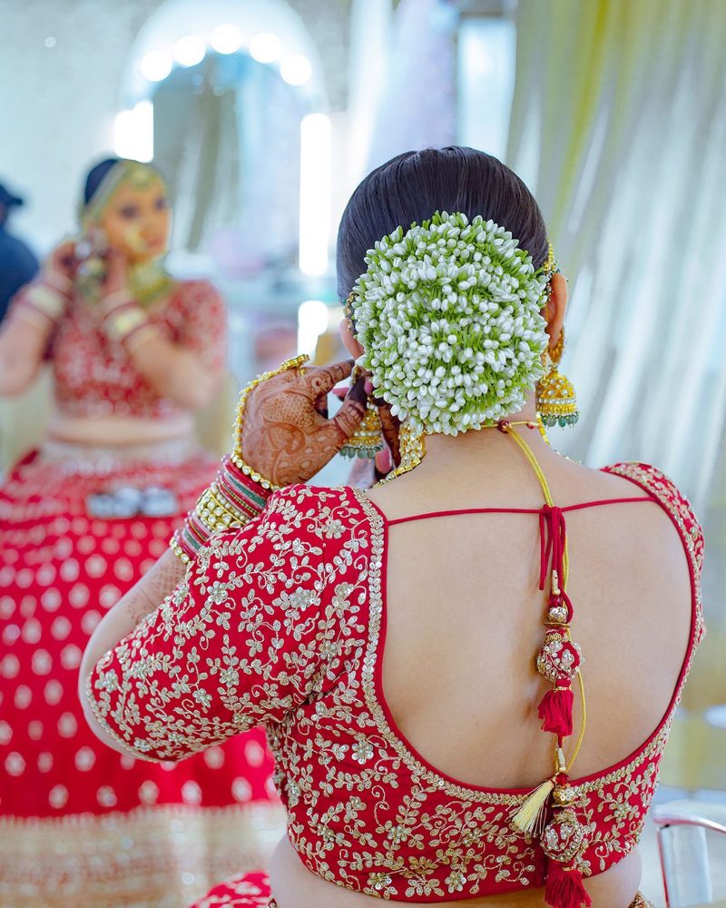 Gajra Hairstyle: Gajra Hairstyle for short and long open hair, try this Gajra  Hairstyle with Suit or Saree, Gajra Hairstyle for Bride | Times Now  Navbharat