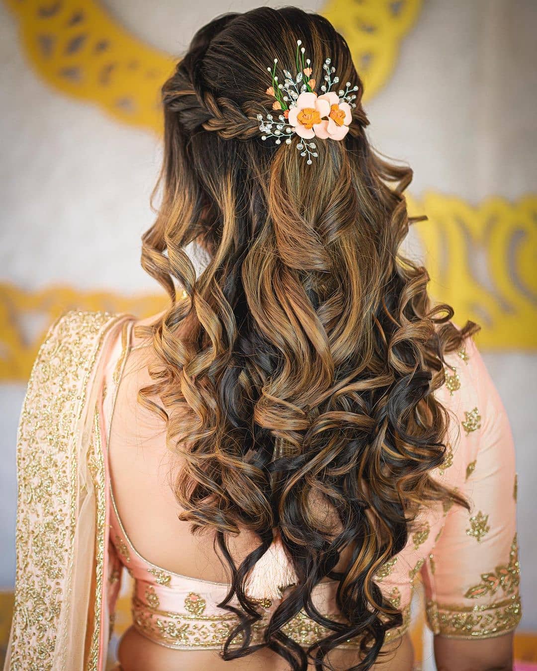 17+ Trendiest Hairdos to Glam Up Your Wedding Reception Look | WeddingBazaar