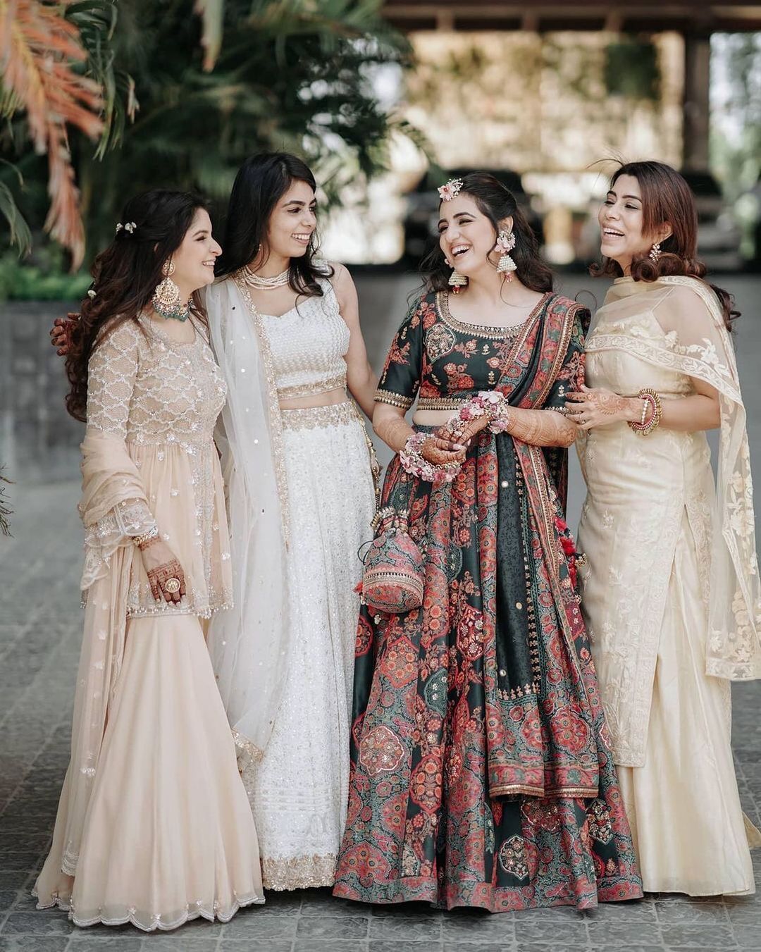 What are some beautiful Punjabi/Sikh wedding outfits for brides? - Quora