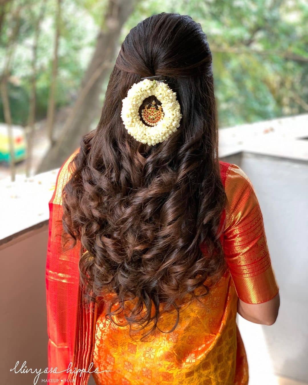 What kind of hairstyles and accessories will look good for a silk saree for  making the face look slimmer? - Quora