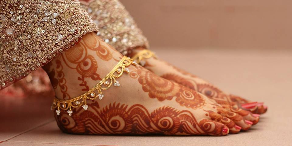 light golden payal for bride with crystals