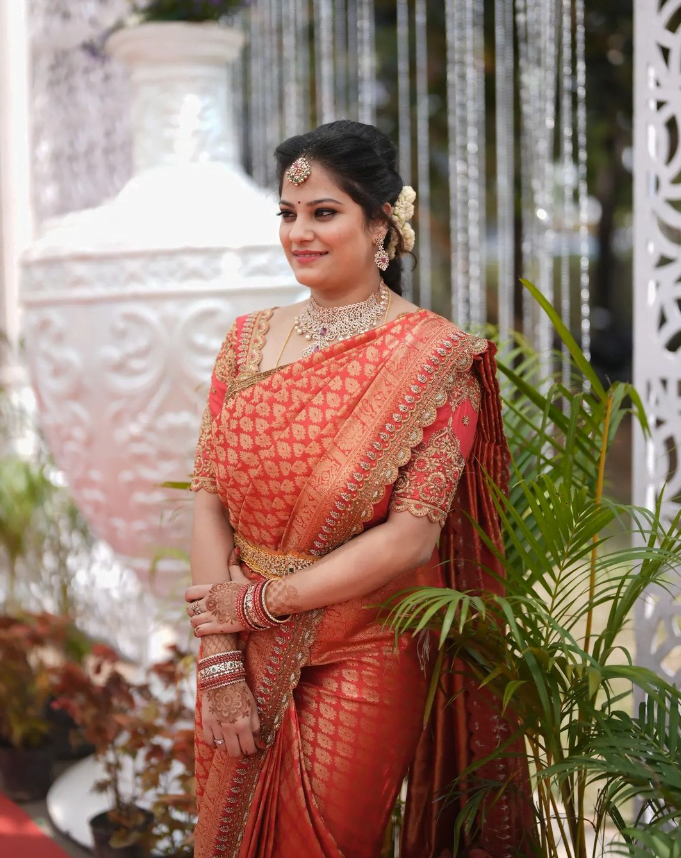 south indian bride in red kanjeevaram silk saree