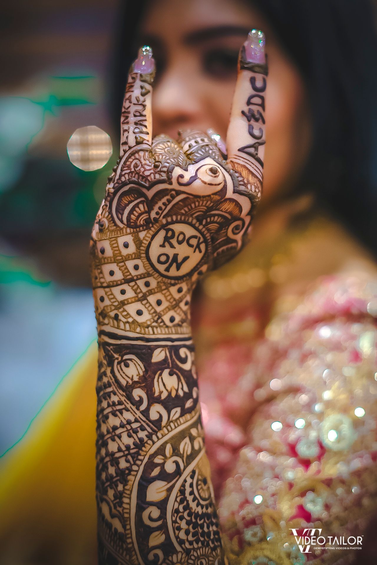 dulhan mehndi close up photo