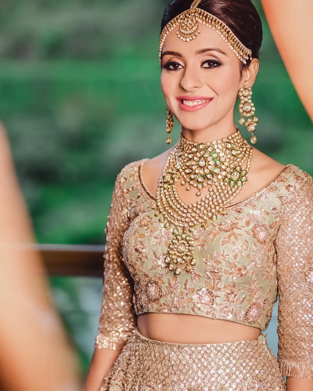 thin kundan maang patti for bride