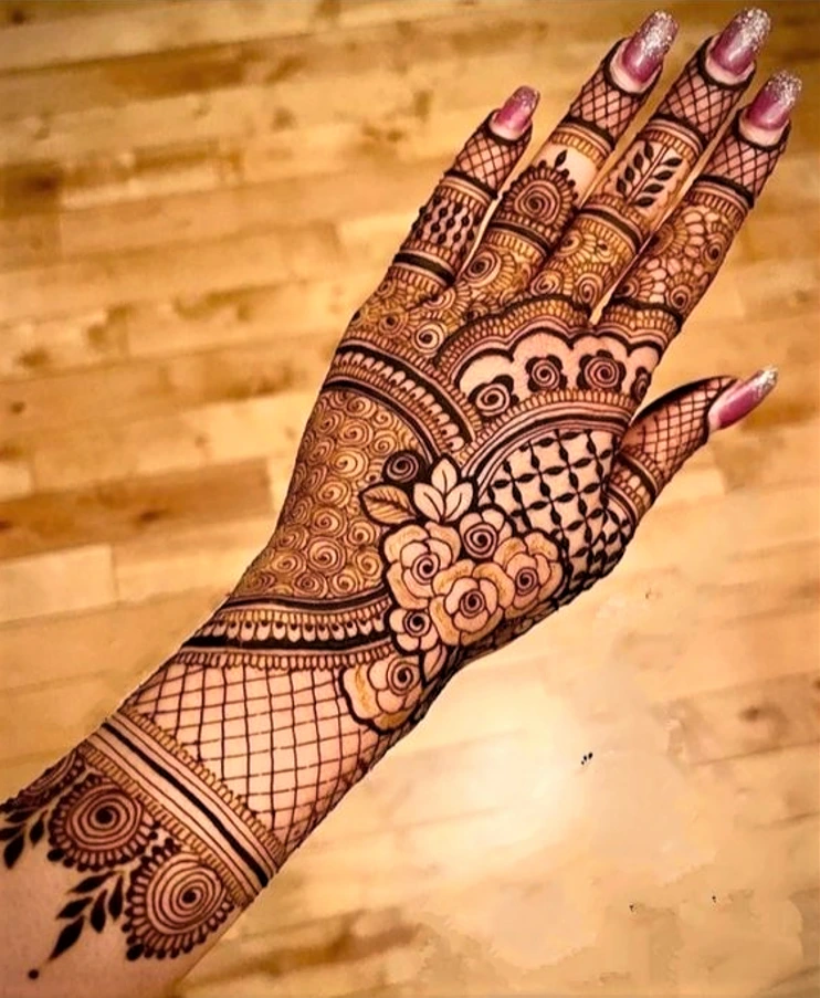 simple back side mehndi design for bride and bridesmaid