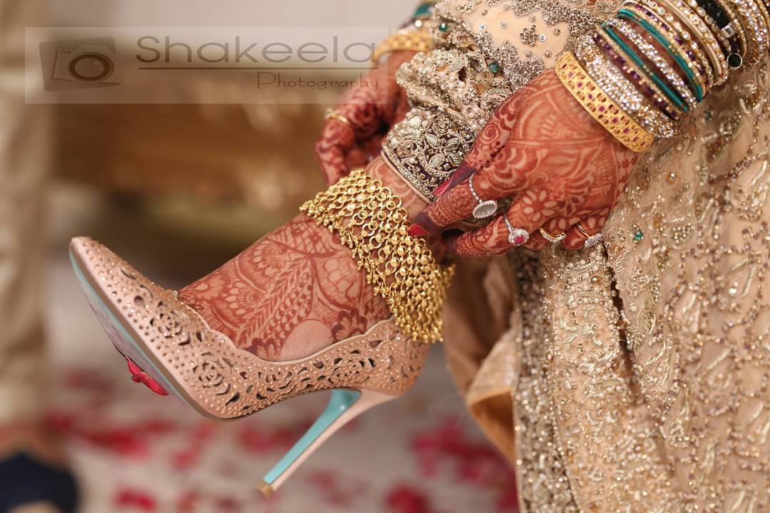 fancy and heavy gold payal for bride