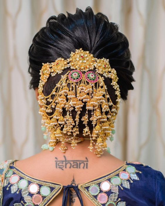 south indian bridal bun hairstyle photo