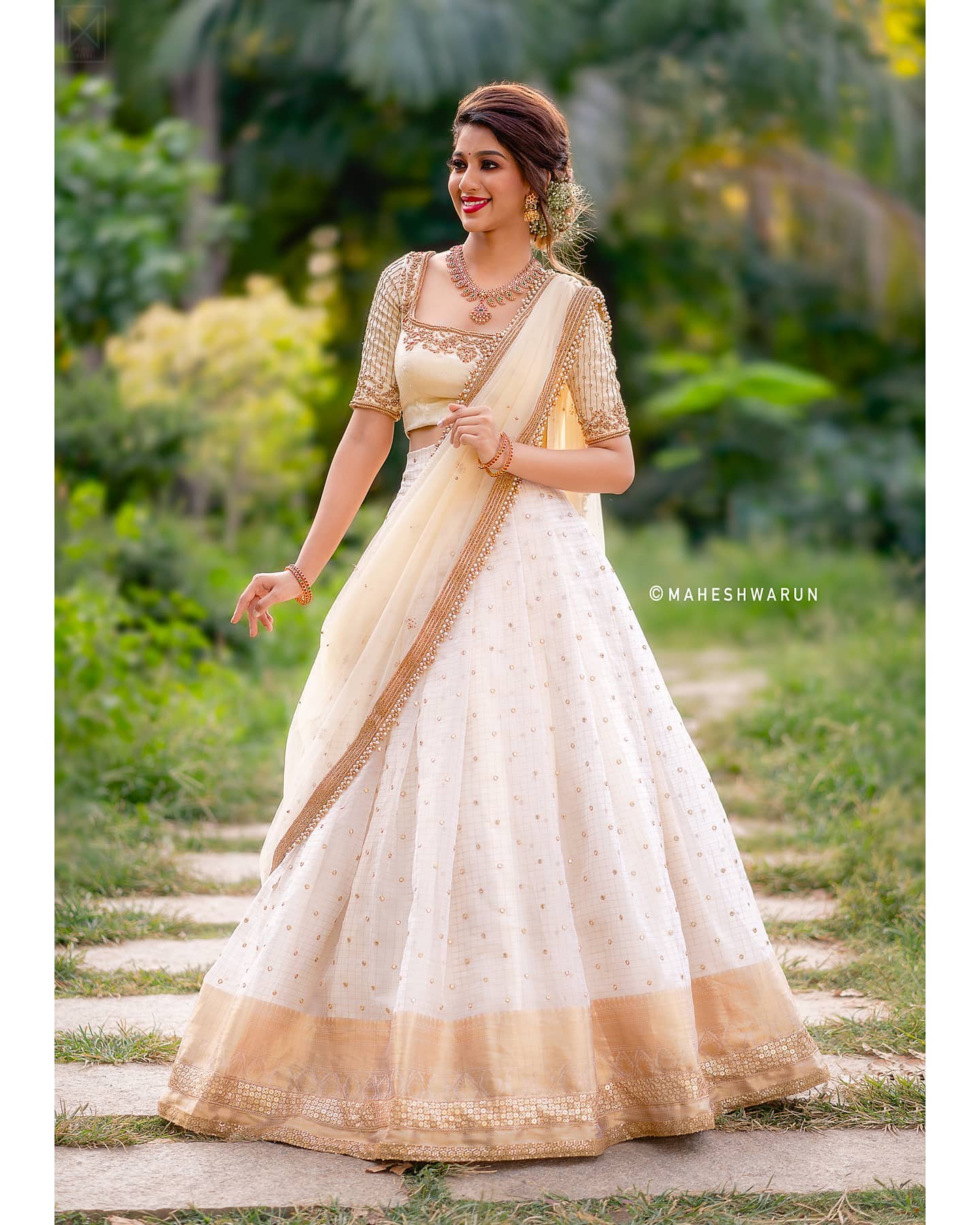 35 Latest Engagement Dresses for Women in India | Indian fashion dresses, Dress  indian style, Indian wedding gowns