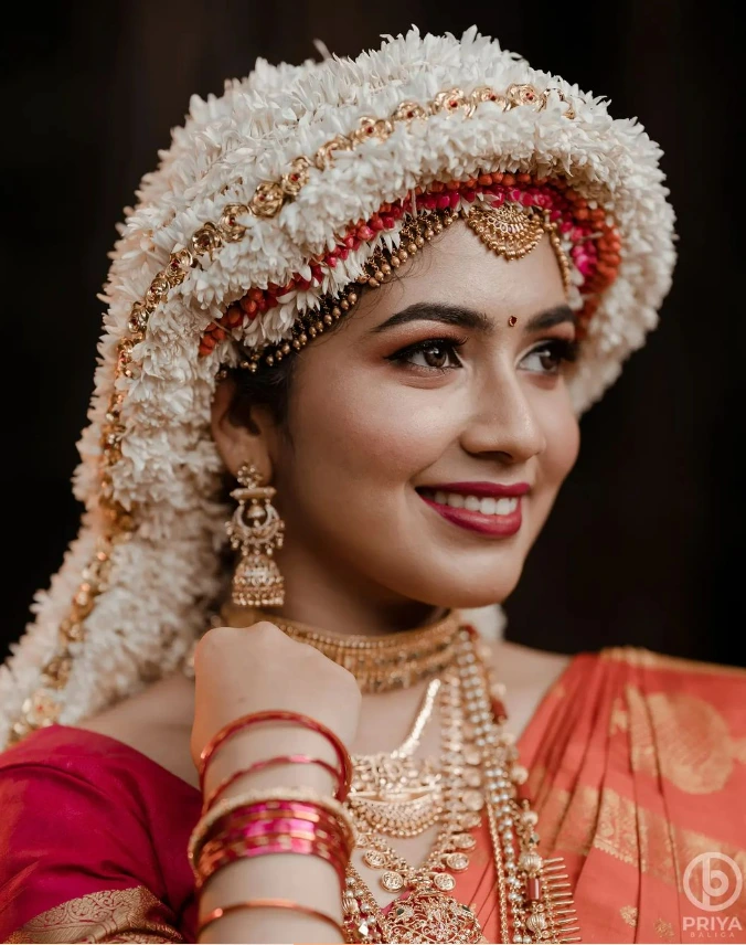 unique poola jada south indian bridal hairstyle