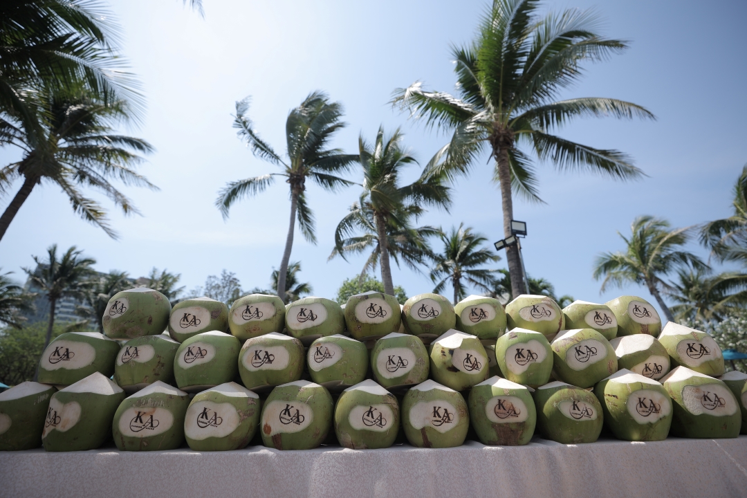 KA personalized drinks for pool party