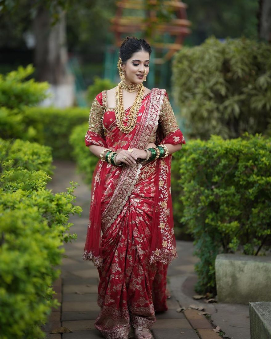 traditional red banarasi wedding nauvari saree for marathi brides