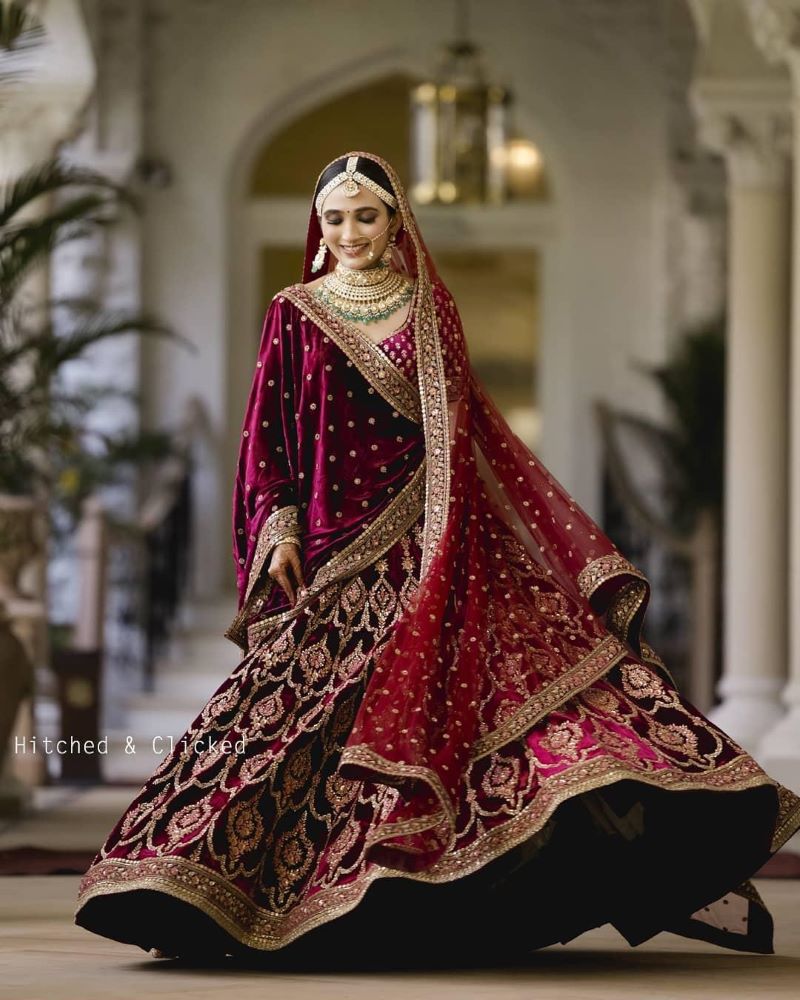 velvet dupatta wearing style