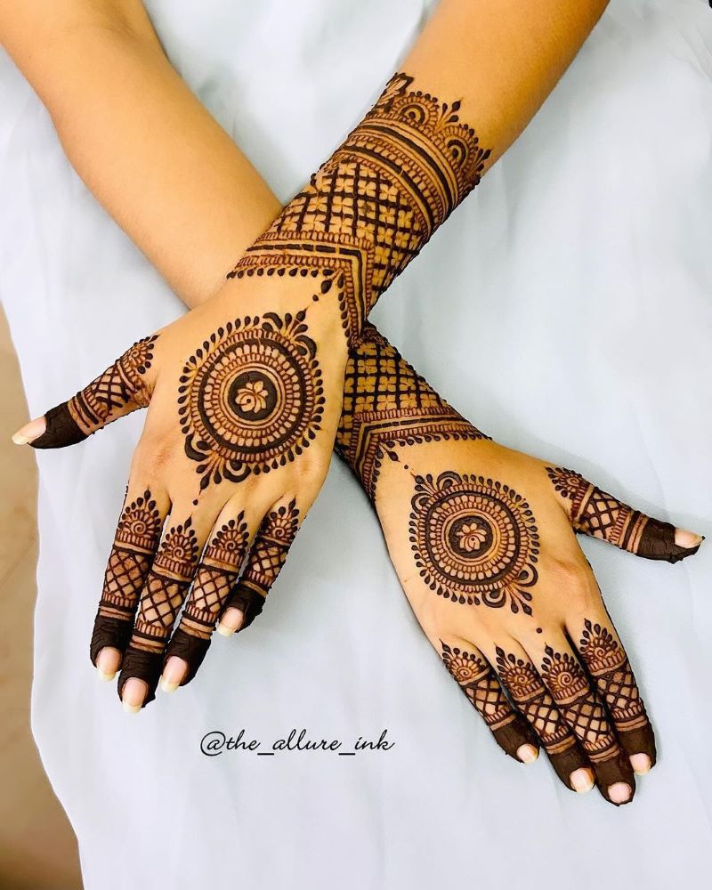 bridal mandala mehndi design with circle and jaal work