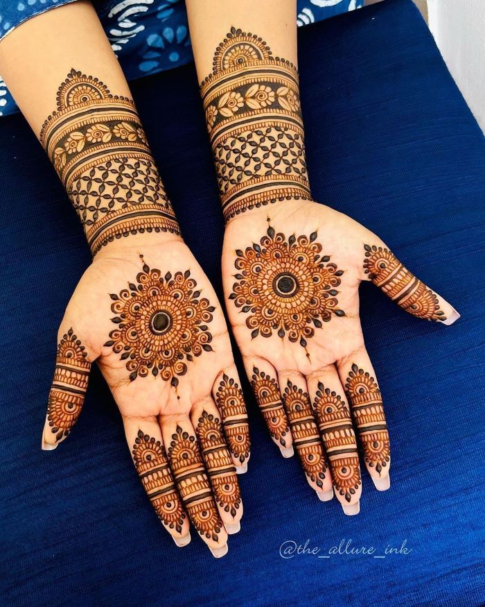 simple mandala mehndi design for front hand