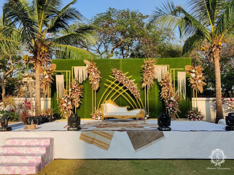 simple low budget boho chic stage decor